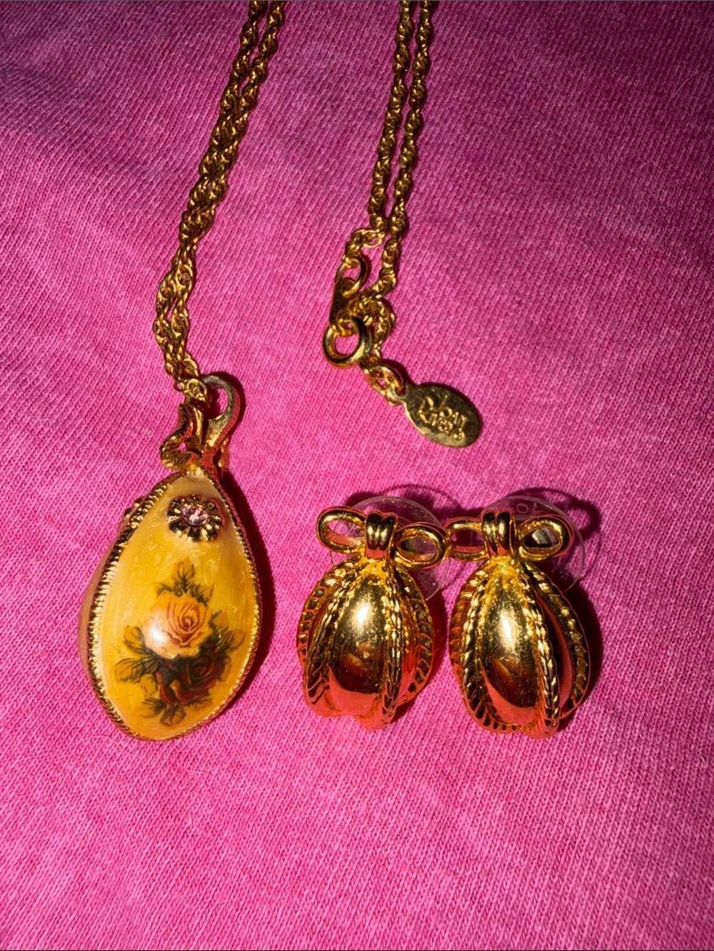 Joan Rivers Vintage Collection Egg Pendant and Earrings Set